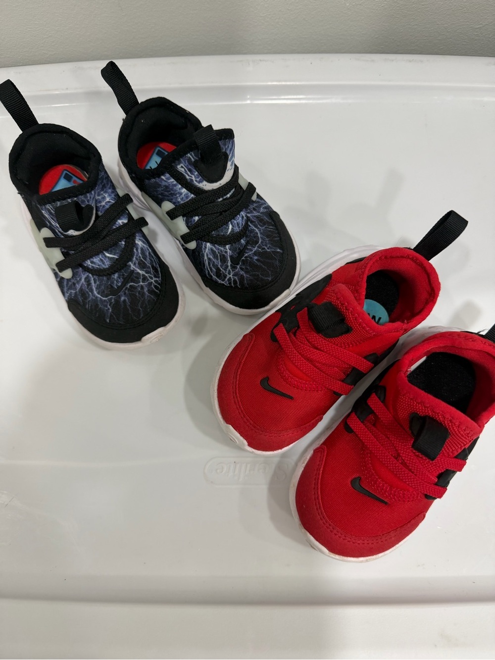 Two Nike Air Max University Red CU4868 600 Shoes size 6C